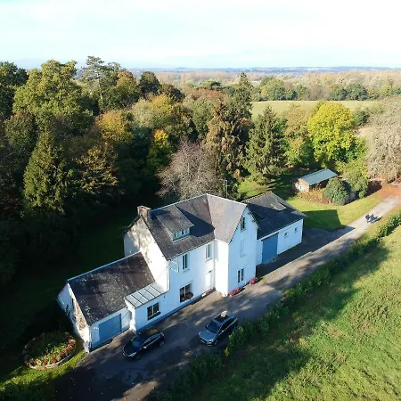 Casa vacanze Maison Cosy à Avec Jardin Clos Et Terrasse Pontorson